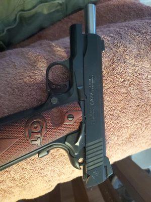 Colt 1911 commander 45 cal