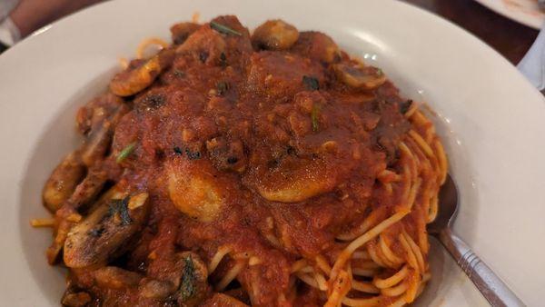 Spaghetti with marinara & mushrooms