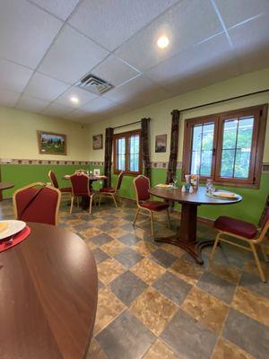 Charming dining room