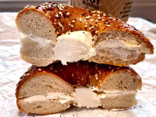 Everything bagel With scallion cream cheese - chewiest bagel ever