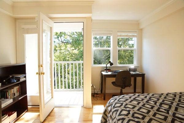 Oxbridge Courtyard Bedroom & Balcony, 14th Street near UVA