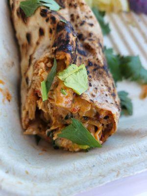 Lahmacun with vegan sauce and grilled cauliflower