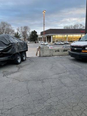 Walk way if you park on Walgreens lot