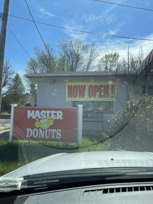 Bulldog donuts is now Master Donuts