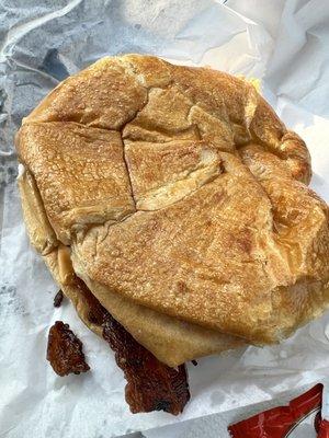 Croissant, bacon, egg and cheese sandwich (4/5)