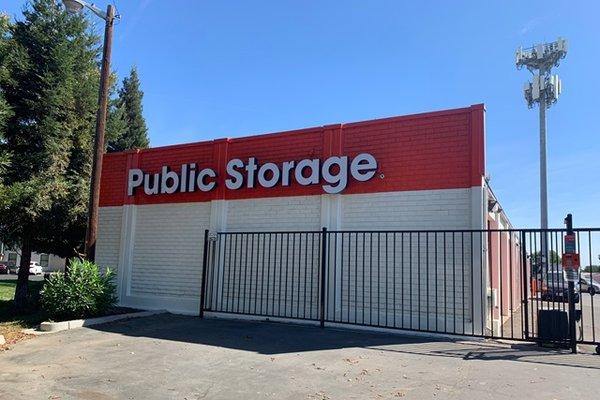 Public Storage