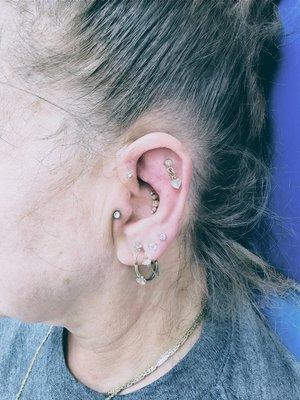 Ear set-up