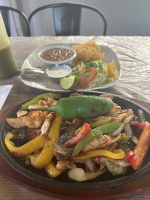 I'm so i came back to try their fajitas mixtas! Serving size i more than generous