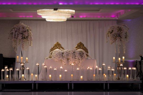 Stage for sweetheart table