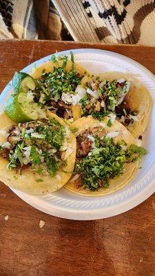 Corn tacos (2 suadero, 2 carnitas)