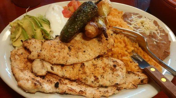 Puchuga de pollo asado.  The chicken is delicious.