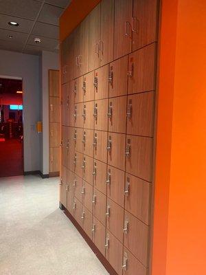 Multiple self-locking lockers