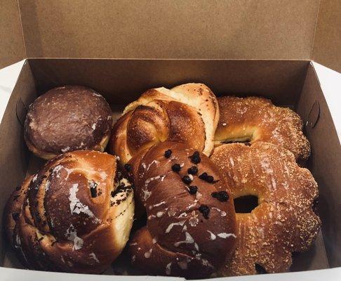 Pastries filled with chocolate, poppy seed, sweet cheese and rose jam.