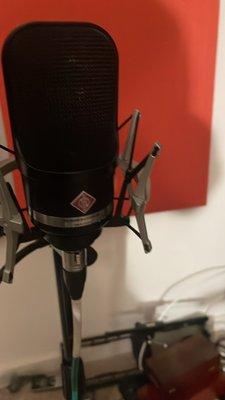 Neumann TLM 107 with 8 different polar patterns