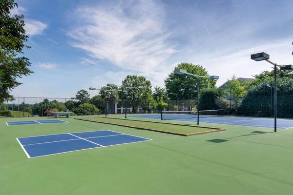 pickle ball courts