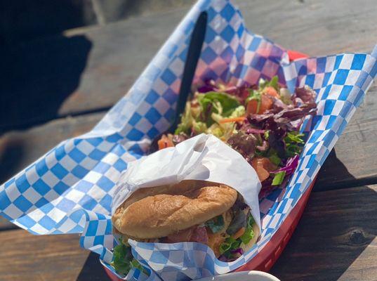 Chicken sando w/ side salad