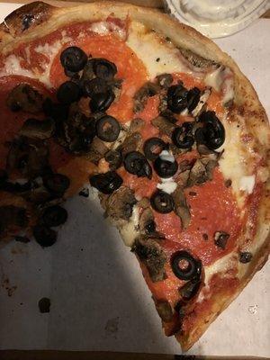 Black olives instead of green.