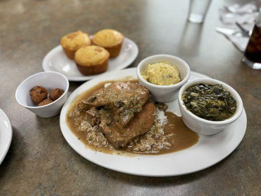 Smothered pork chops - Super Tender