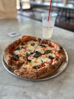 Margherita pizza. Excellent!