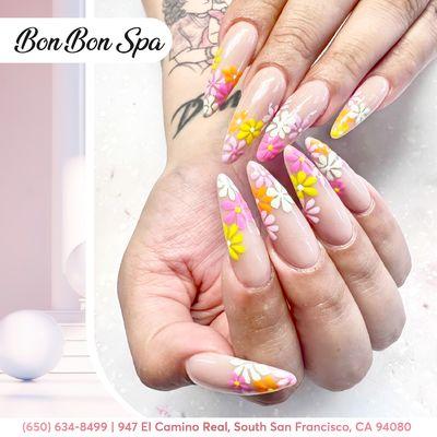 Botanic bliss. Our floral nail art is a garden of delights.
 : https://lk.macmarketing.us/BonBonSpa-Booking