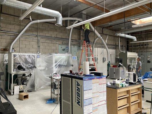 PASADENA COMMERCIAL NEW LAB DUCTING