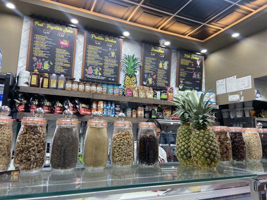 Smoothie, açaí bowl and juice bar. Super clean and fresh!