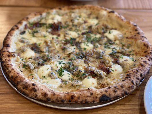 New Haven Clam Pie