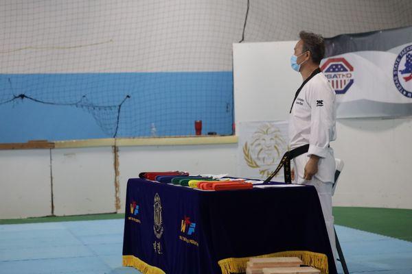 Grandmaster Kim observes 141st Belt Test