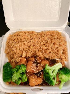 Sesame chicken daily special w/ fried rice 5/25/21