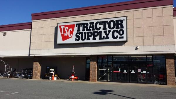 Front of Tractor Supply