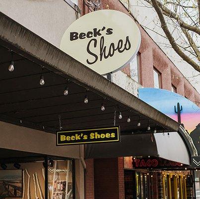 Beck's Shoes, Bellingham WA. We Measure. We Scan. We Custom Fit.