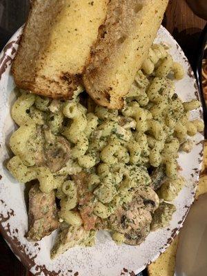 Cavatappi with chicken breast