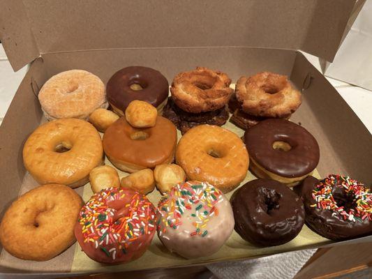 1 Dozen of Regular Donuts