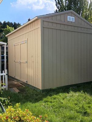 A 10×15 shed with 10 foot ceiling n large doors