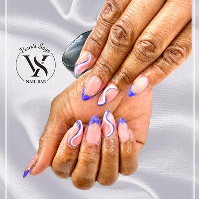 Time to treat yourself to a brand-new set of nails that are guaranteed to turn heads.
Make an appointment with our salon and enjoy the