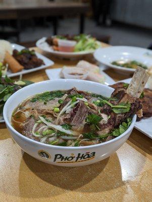 Pho Hoa & Jazen Tea