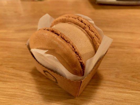 Coffee Ice Cream Macaron