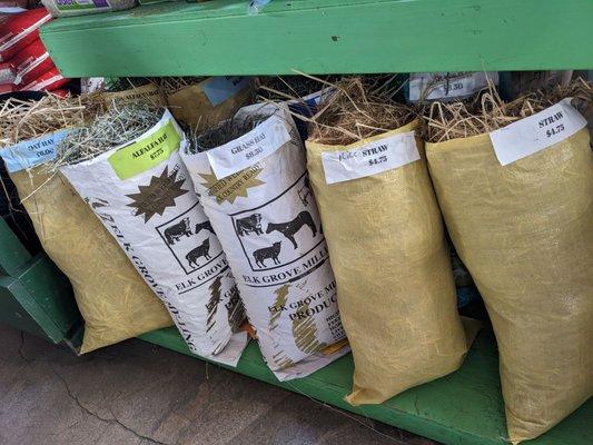 Hay and straw bag prices