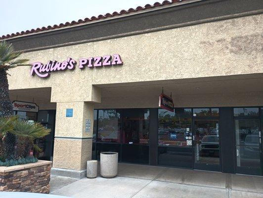 Wide view of Rubino's pizza