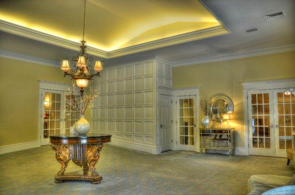 Foyer. Warm and family oriented environment.