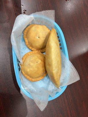 Empanada and pastelito