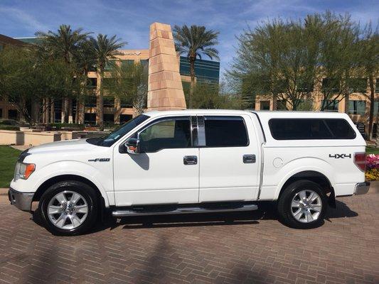 2009 Ford F-150 SuperCrew Lariat Pkg 4x4 truck!! Looks and drives like new!