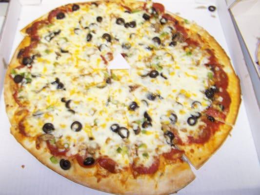 16" Nite Train Special - Pepperoni, Sausage, Onions, Green Peppers, Mushrooms, Black Olives, Extra Cheese