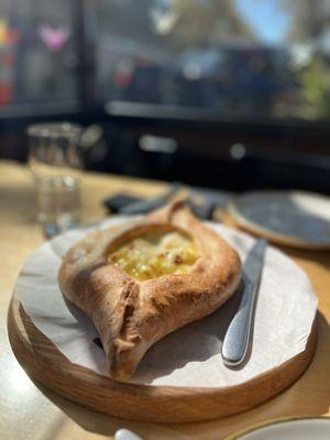 Adjaruli Khachapuri