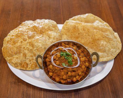 Cholla Bhatura (2 PCS)