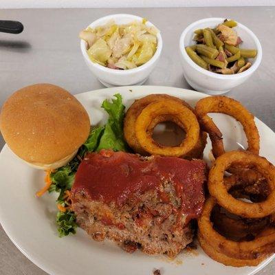 Mamaw's homemade meatloaf dinner!