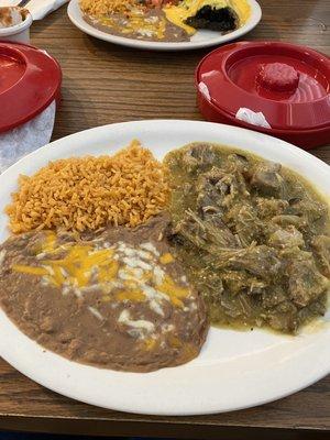 Guiso with tomatillo sauce