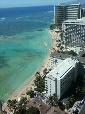 I suggest that all my clients enjoy a Sunset Sail on the Nahoku II, anchored in front of Duke's.