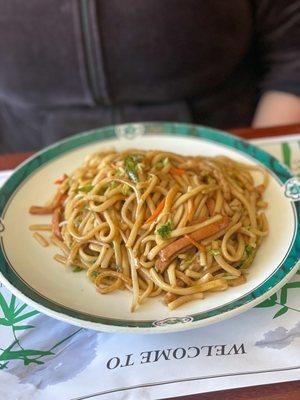 Veggie lo mein