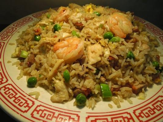 Young Chow Fried Rice (Shrimp, Chicken & Roasted Pork)